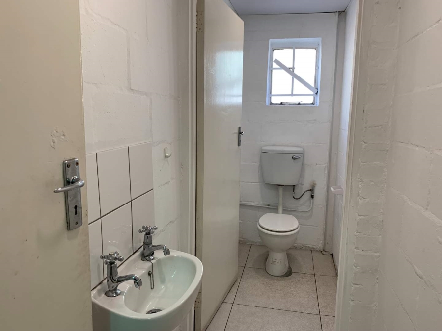 To Let commercial Property for Rent in Parow East Western Cape